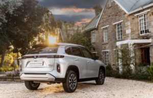 cmh-suzuki-umhlanga-suzuki-grand-vitara-hybrid-back