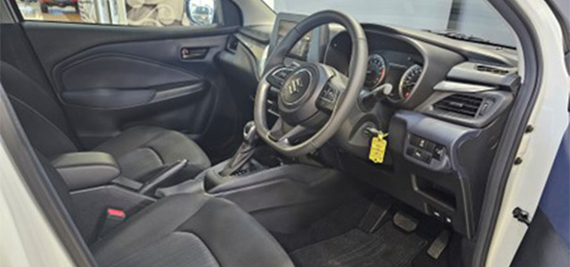 Suzuki Baleno GL Interior