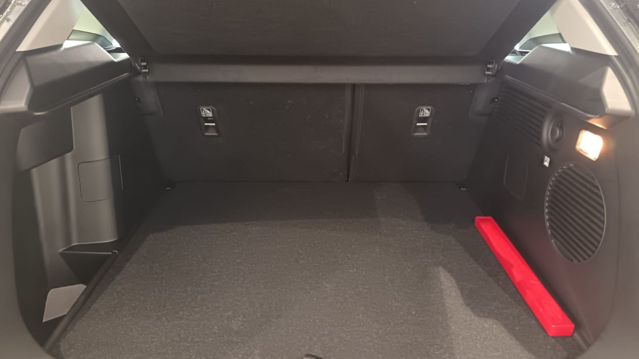 Suzuki Across boot space