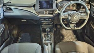 Suzuki Baleno Front interior